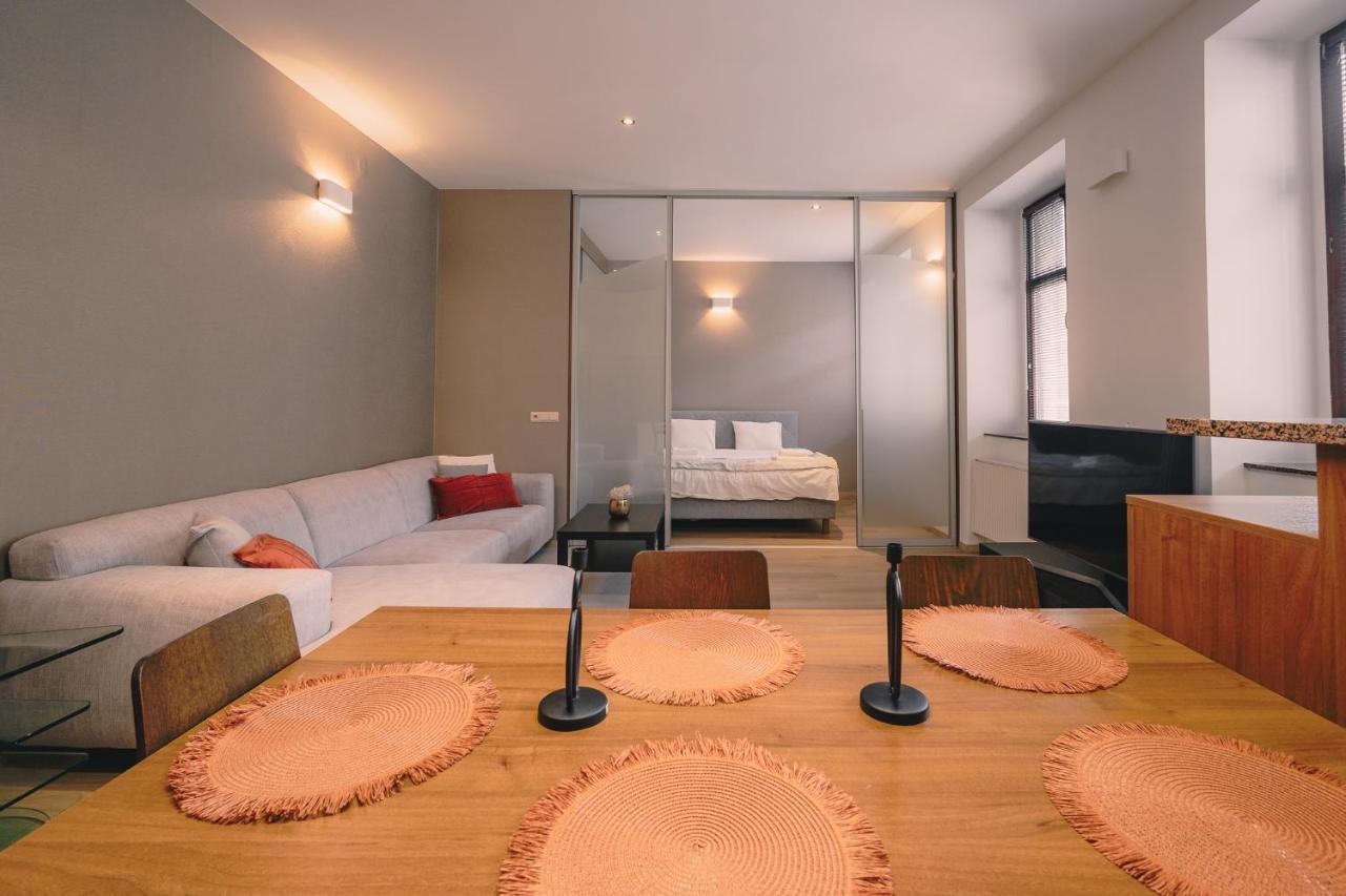 Skau Laurinska Apartment บราติสลาวา ภายนอก รูปภาพ